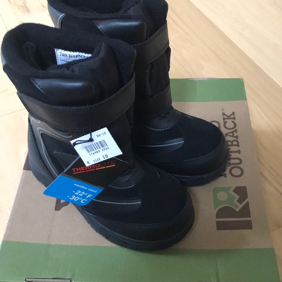 rugged outback rain boots